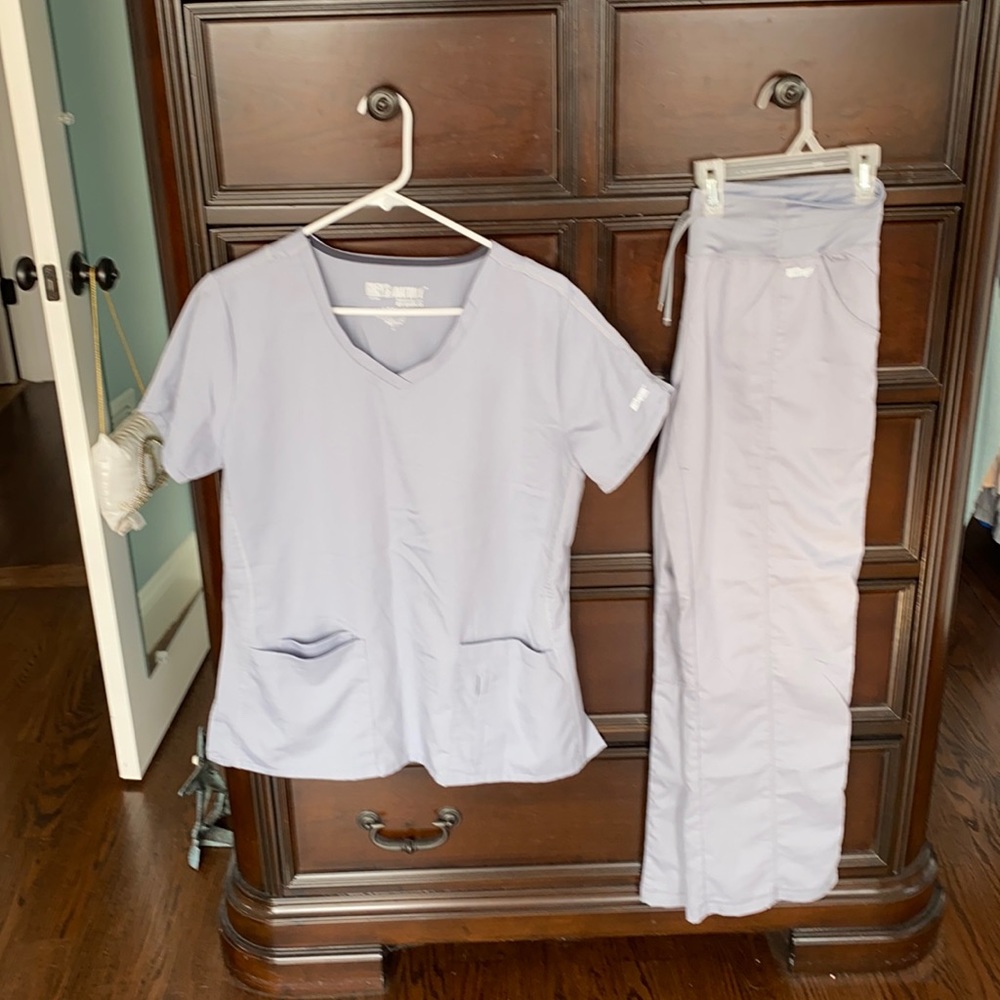 Grey’s Anatomy scrub set.